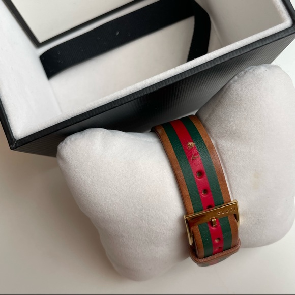 Gucci G-Timeless Quartz Brown Dial with Stripe Motif Unisex Watch - Picture 4 of 6